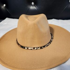 Stylish Tan Fedora with Leopard Band. NWOT